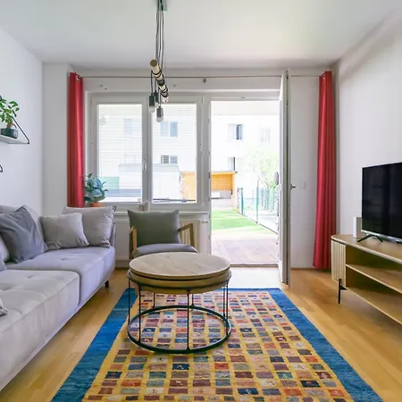 Apartment With Garden Close To Stadthalle, Westbahnhof Vienna Esterno foto