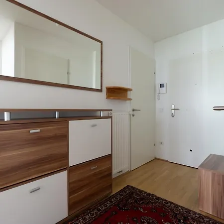 Apartment With Garden Close To Stadthalle, Westbahnhof Vienna Esterno foto