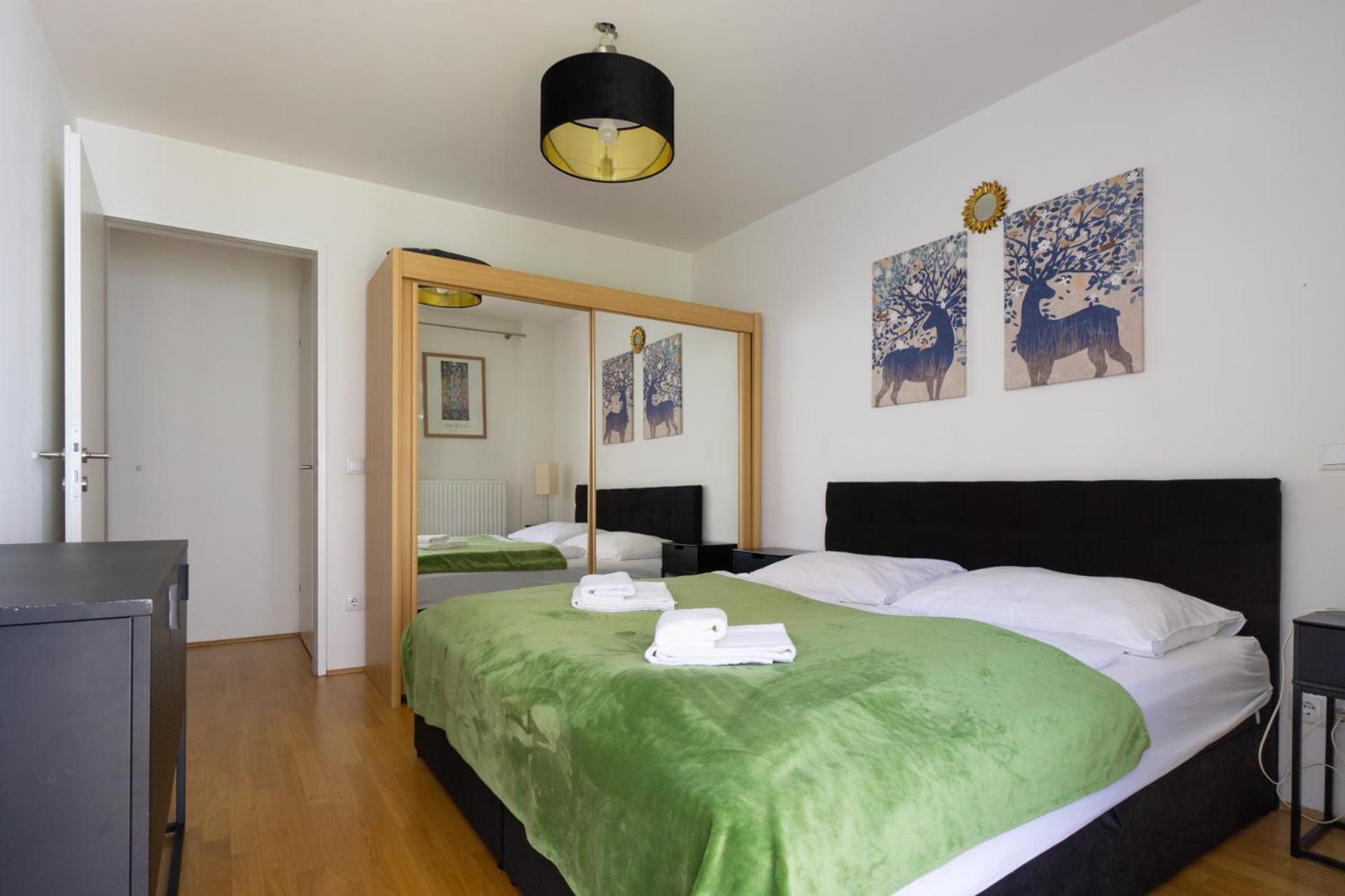With Garden Close To Stadthalle, Westbahnhof Appartamento