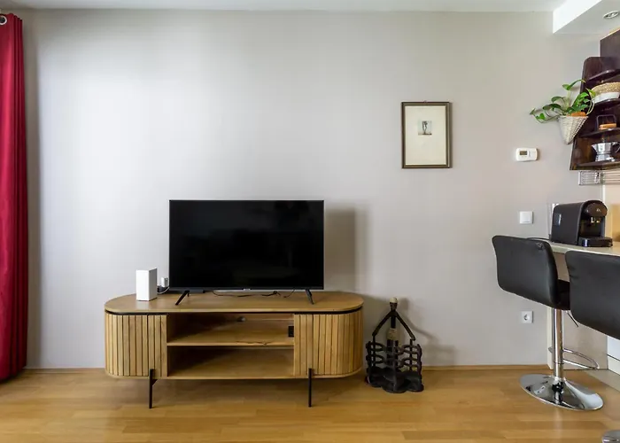 Apartment With Garden Close To Stadthalle, Westbahnhof