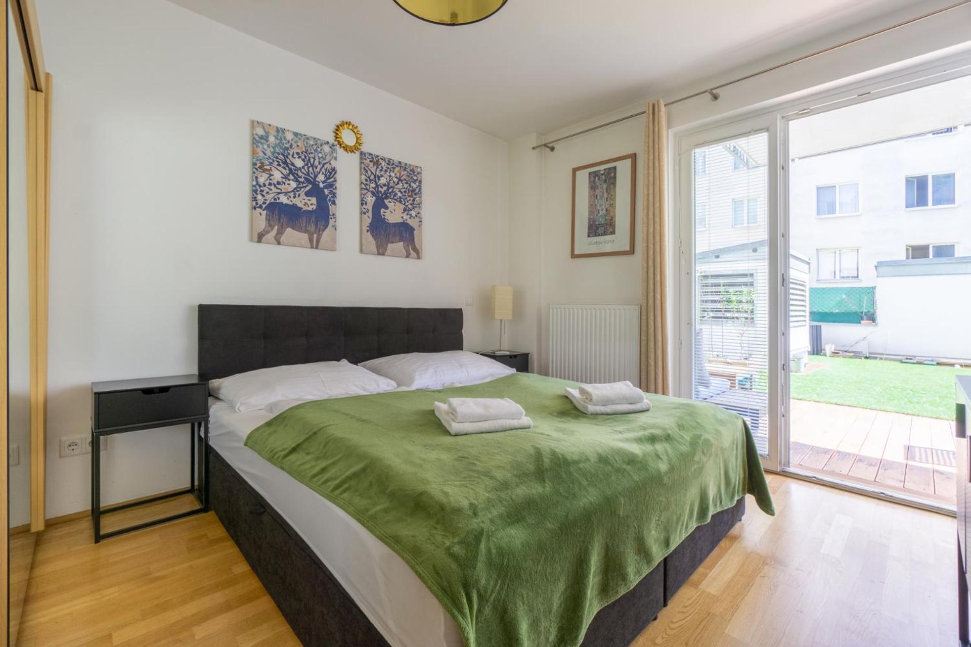With Garden Close To Stadthalle, Westbahnhof *